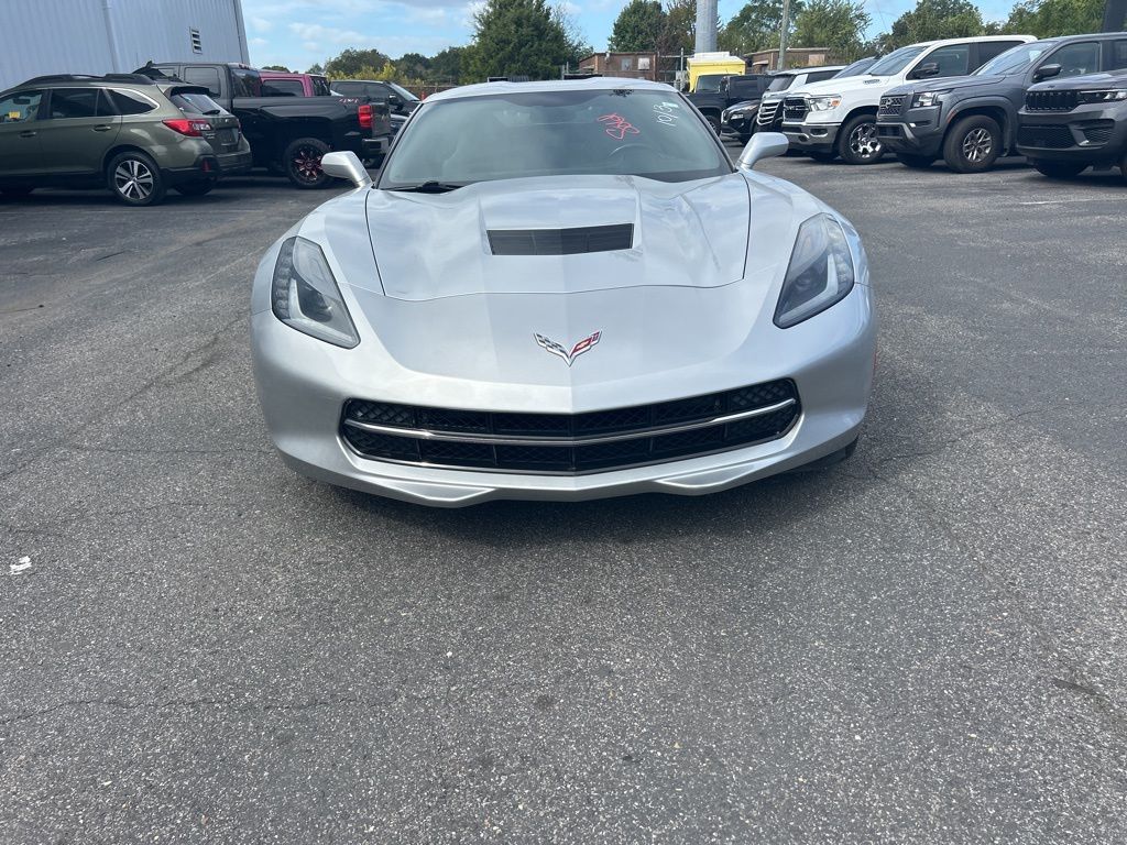 2017 Chevrolet Corvette Stingray 1LT photo 2