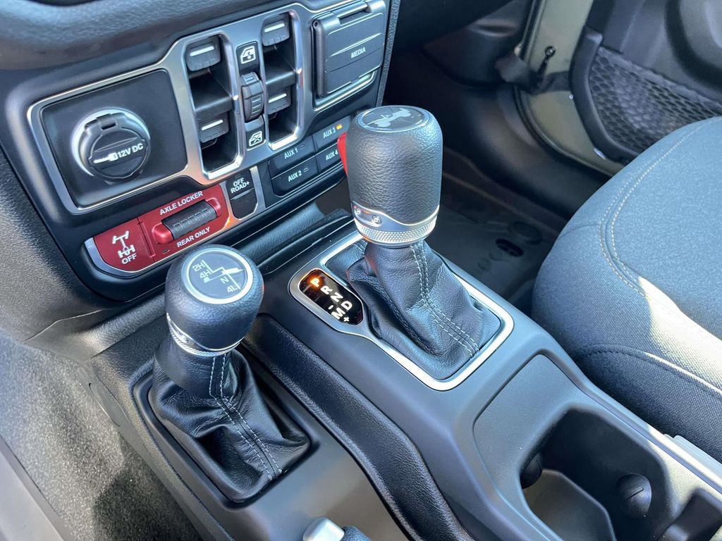 2026 Jeep Wrangler 4-Door Willys - Photo 22