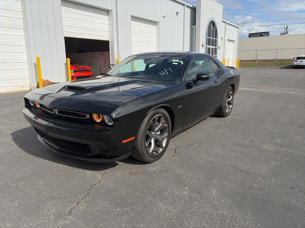 2019 Dodge Challenger R/T photo 3