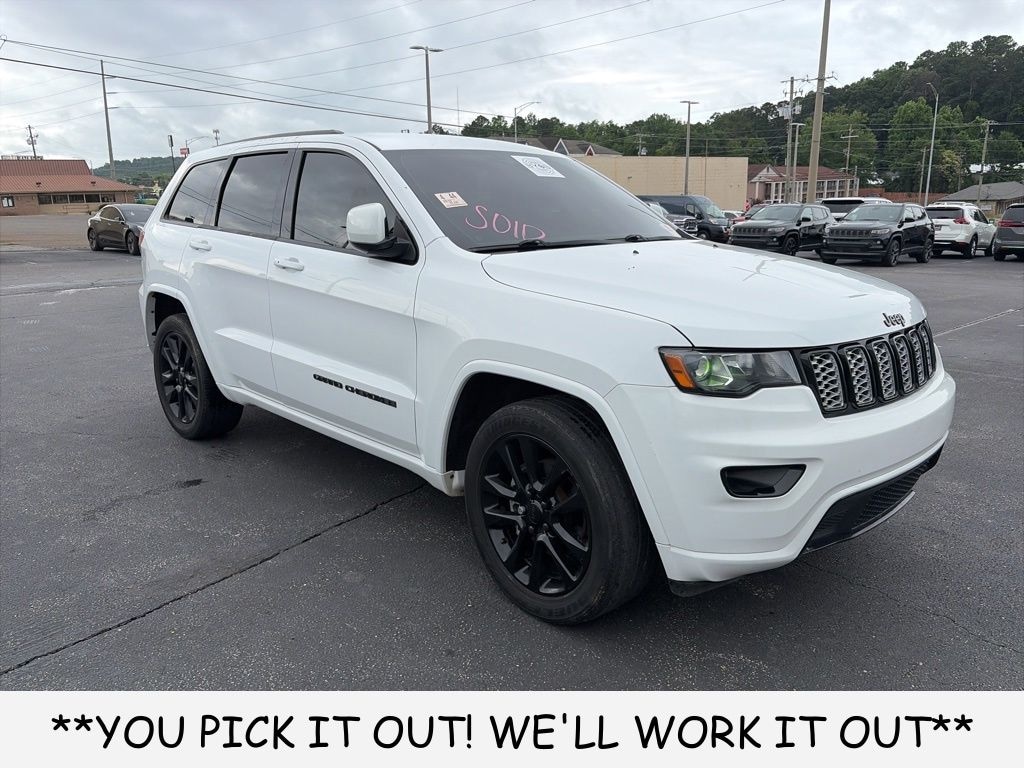 Used 2019 Jeep Grand Cherokee Laredo SUV