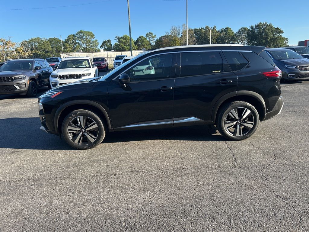 2023 Nissan Rogue Platinum photo 4