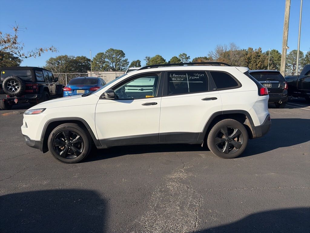 Used 2017 Jeep Cherokee Sport FWD SUV