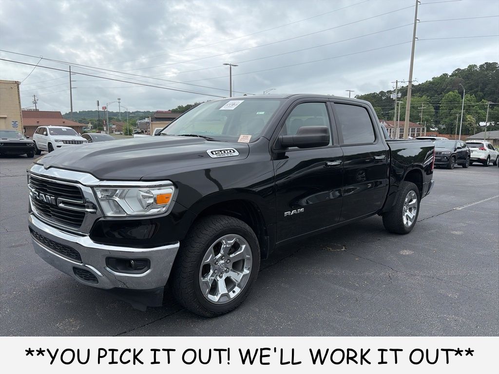 2020 RAM 1500 Big Horn/Lone Star 4x4 Crew Cab 5'7's photo