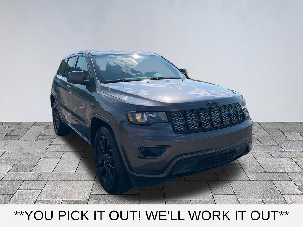 Used 2021 Jeep Grand Cherokee Laredo SUV