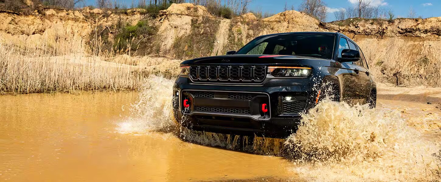 2027 Jeep Grand Cherokee versus 2027 Ford Explorer performance comparison