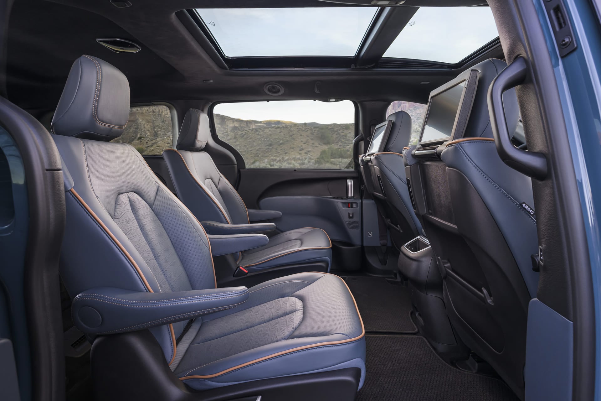 2027 Chrysler Pacifica interior comfort and cargo