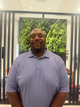 Staff member Ahmad Shumpert from d56341839dd4