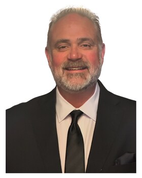 Staff member Robb Billups from e4f47f5e1110