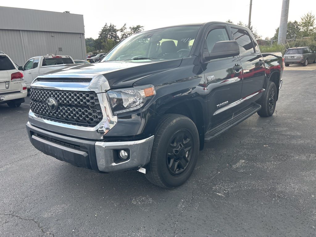 2021 Toyota Tundra SR5 CrewMax photo 3