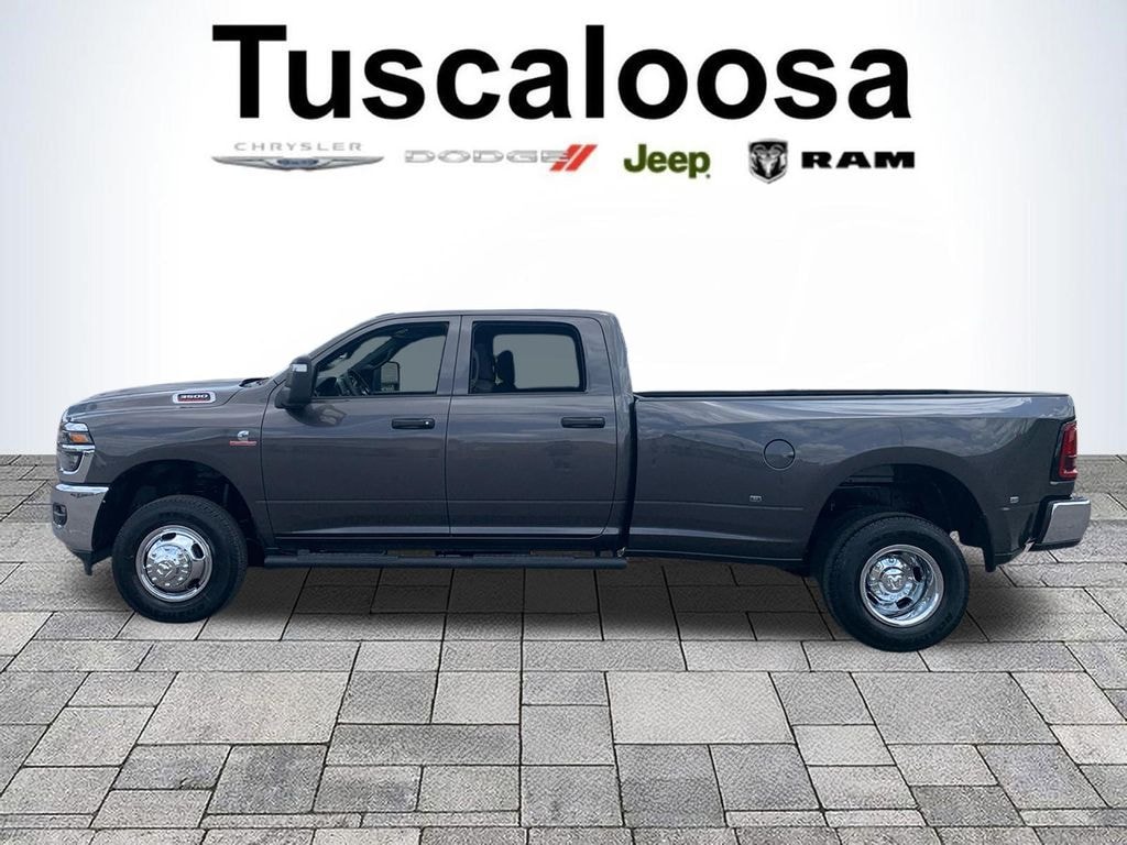 New 2026 Ram 3500 TRADESMAN CREW CAB 4X4 8' BOX Pickup