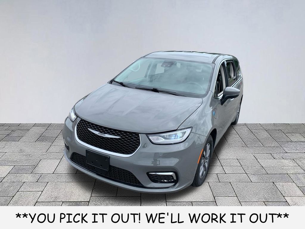 Used 2023 Chrysler Pacifica Plug-In Hybrid Touring L Van Passenger Van