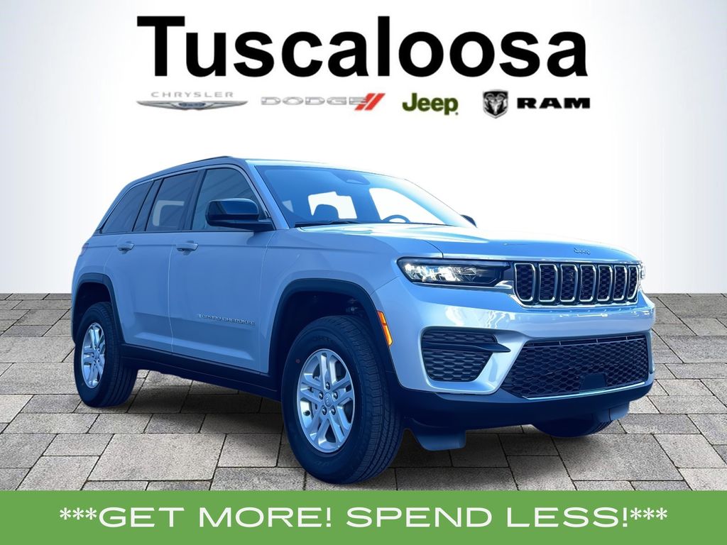 2025 Jeep Grand Cherokee Laredo's photo