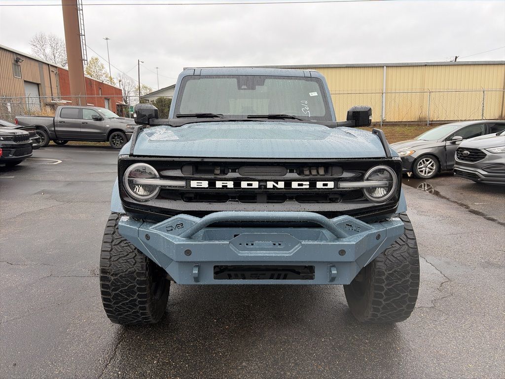 2023 Ford Bronco Outer Banks photo 2