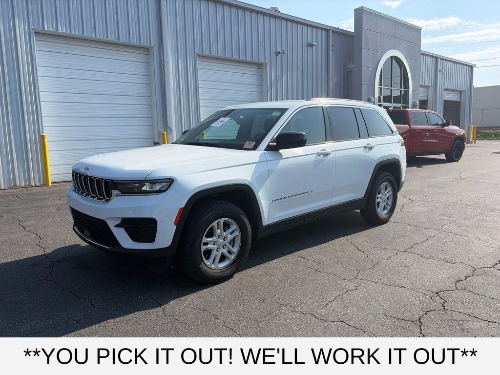 Used 2023 Jeep Grand Cherokee Laredo SUV
