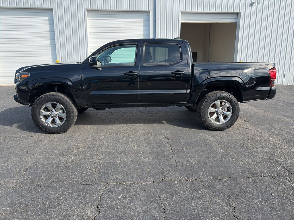 2022 Toyota Tacoma SR V6 photo 4