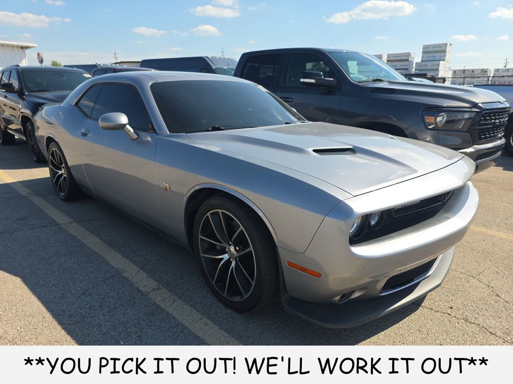 2016 Dodge Challenger Scat Pack's photo