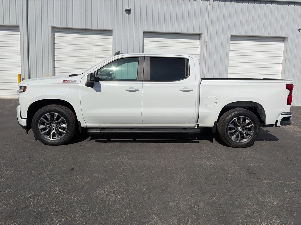 2022 Chevrolet Silverado 1500 RST photo 3