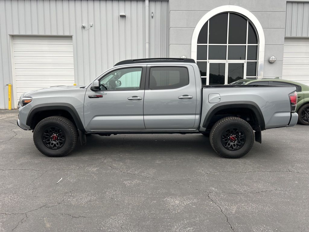 2017 Toyota Tacoma TRD Pro V6 photo 4