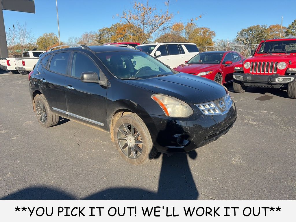 2014 Nissan Rogue Select S's photo