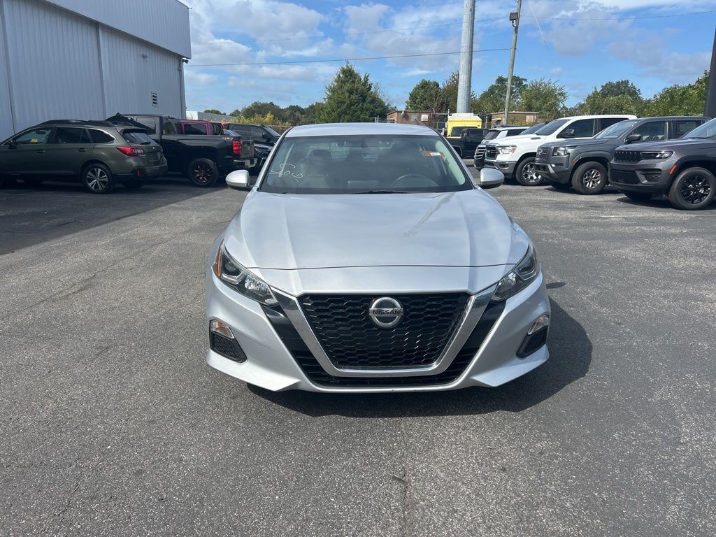 2019 Nissan Altima 2.5 S photo 2