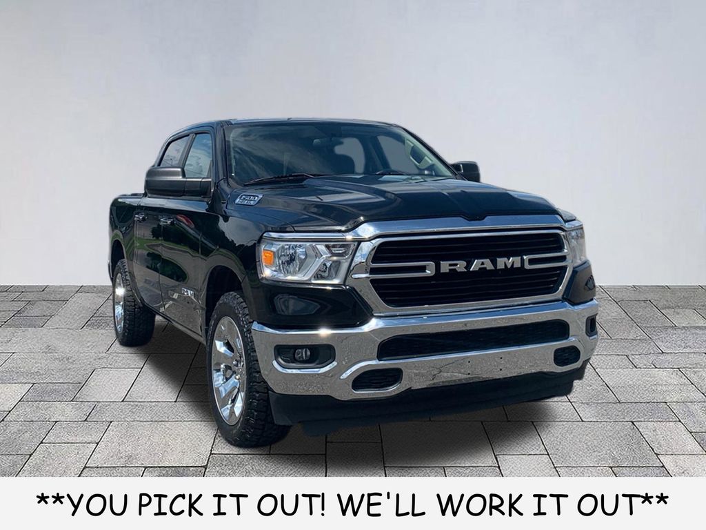 2020 RAM 1500 Big Horn/Lone Star 4x4 Crew Cab 5'7's photo