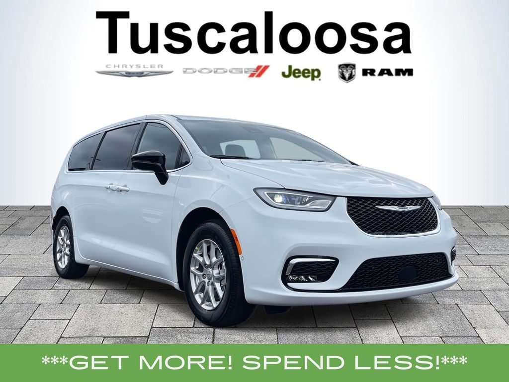 2026 Chrysler Pacifica Select's photo