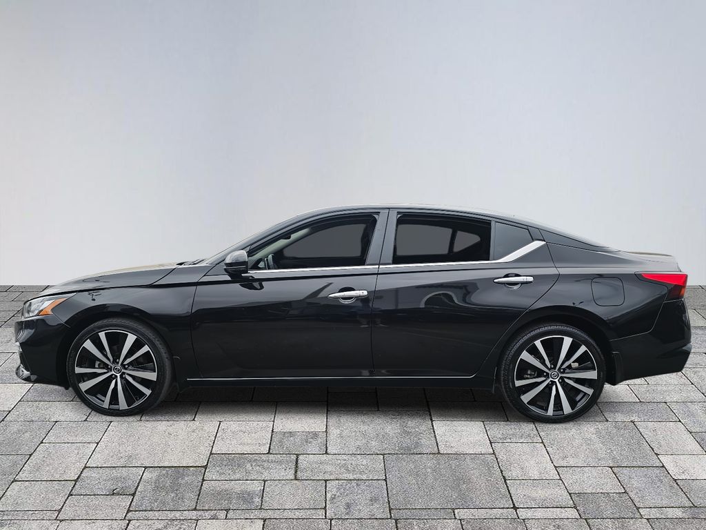 2021 Nissan Altima 2.5 Platinum photo 4