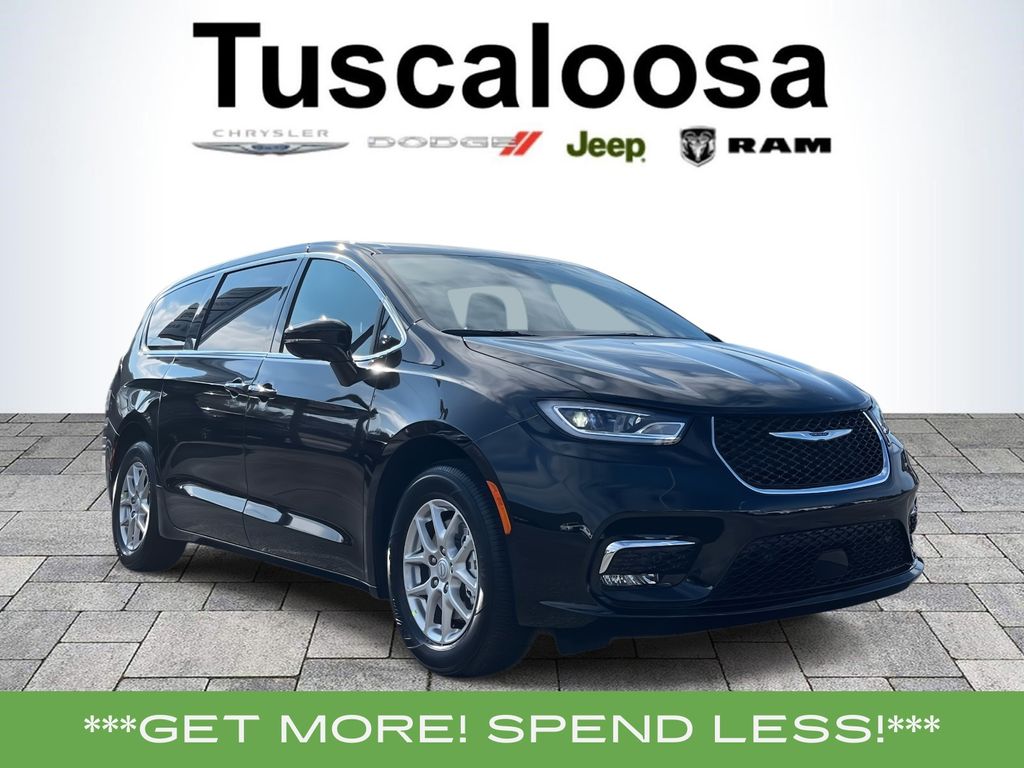 2026 Chrysler Pacifica Select's photo