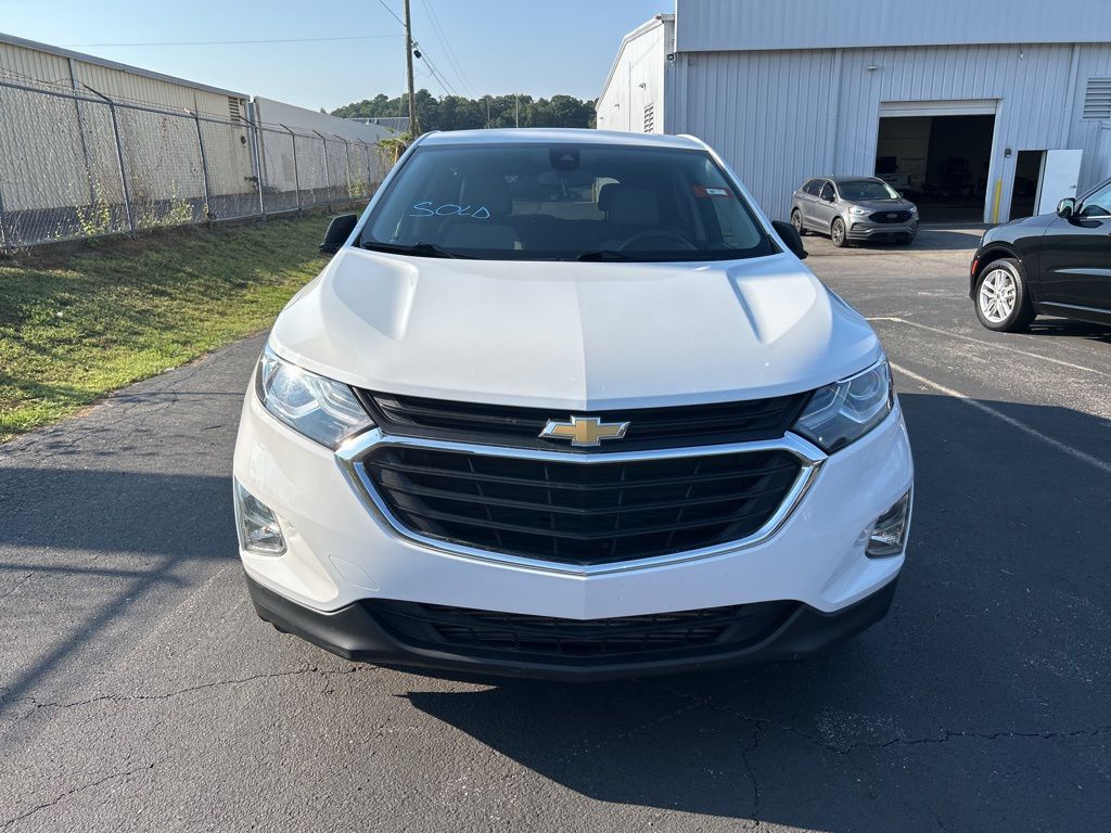 2021 Chevrolet Equinox LS photo 2
