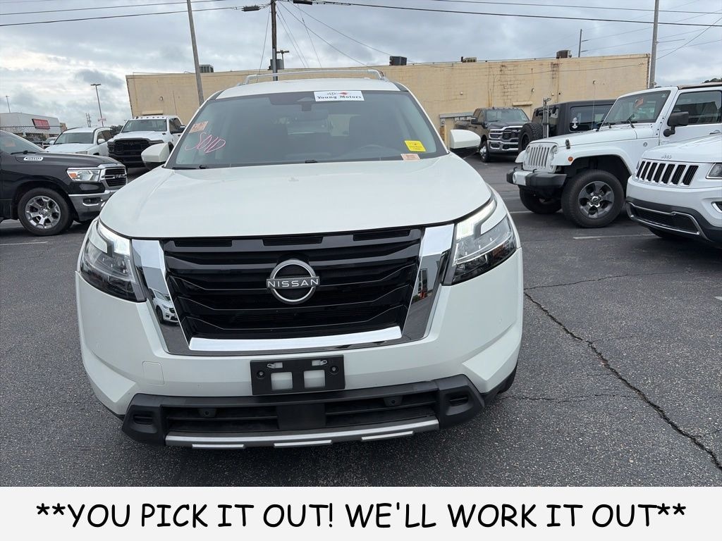 Used 2023 Nissan Pathfinder SL SUV