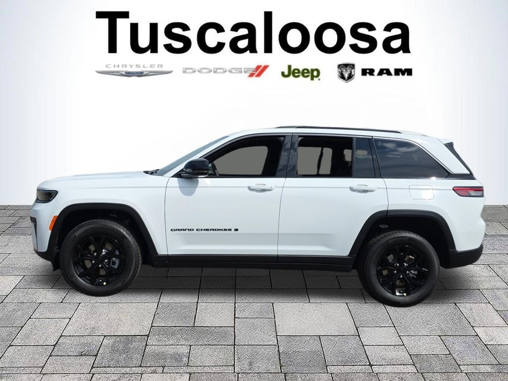 New 2026 Jeep Grand Cherokee LAREDO ALTITUDE 4X2 Sport Utility