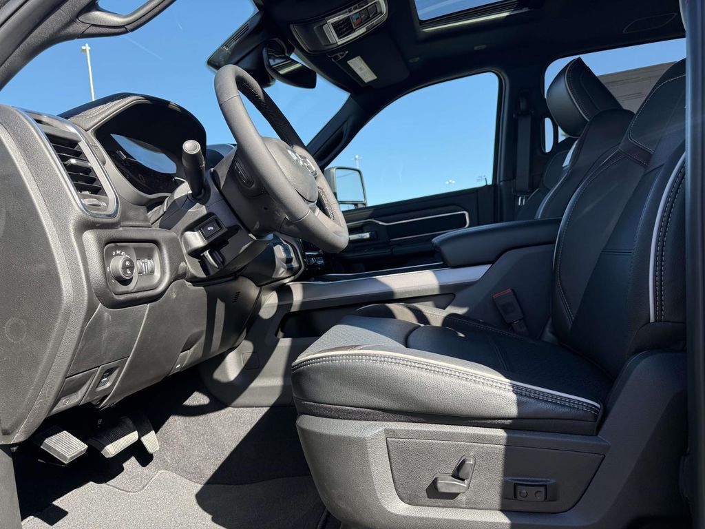 2026 RAM 2500 Laramie - Photo 22