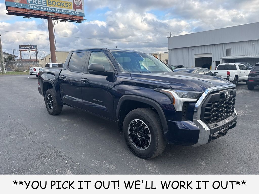 2023 Toyota Tundra SR5's photo