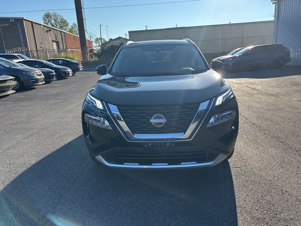 2023 Nissan Rogue Platinum photo 2
