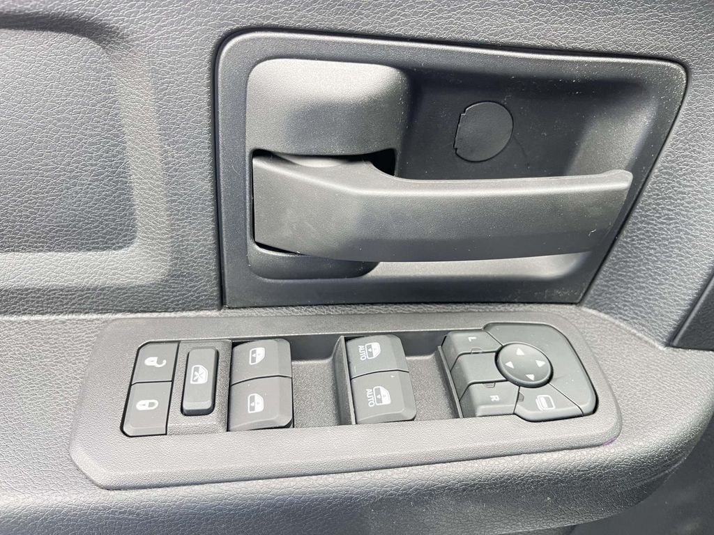 2026 RAM 3500 Tradesman - Photo 12