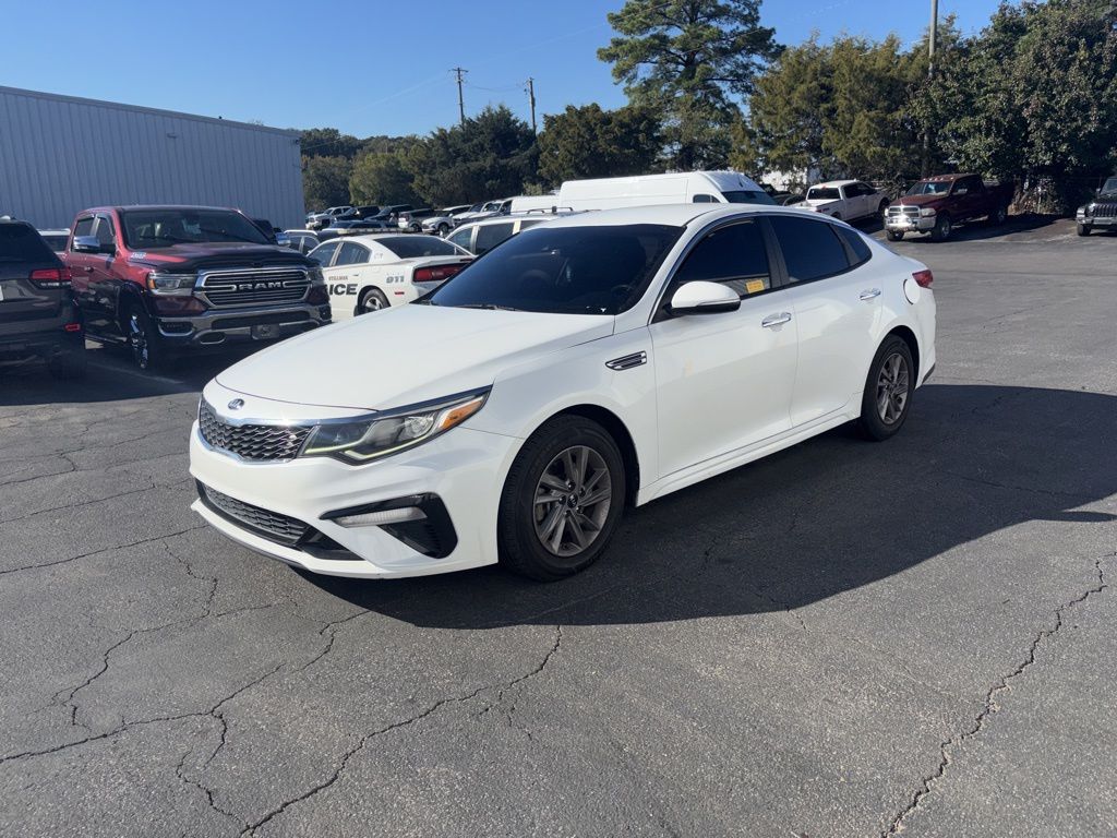 2020 Kia Optima LX photo 3