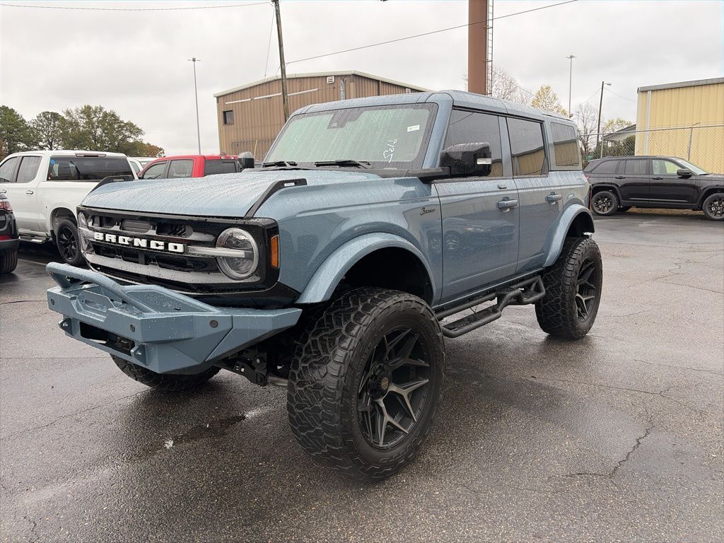 2023 Ford Bronco Outer Banks photo 3