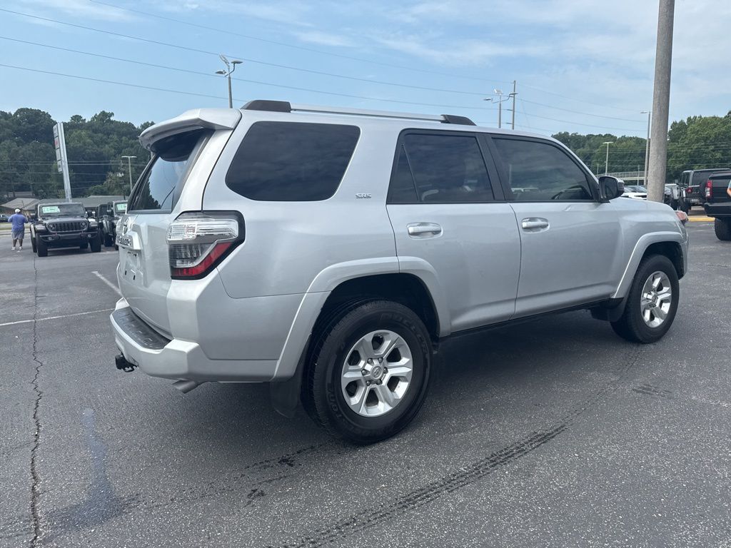 2021 Toyota 4Runner SR5 photo 4