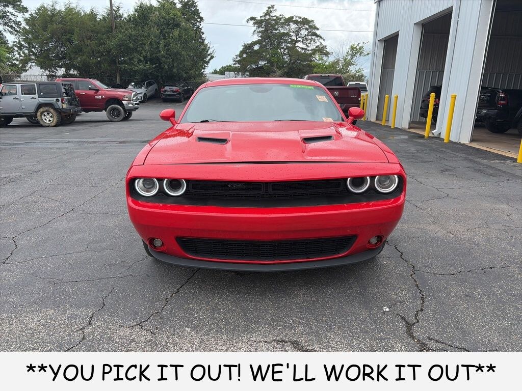 Used 2022 Dodge Challenger SXT Coupe