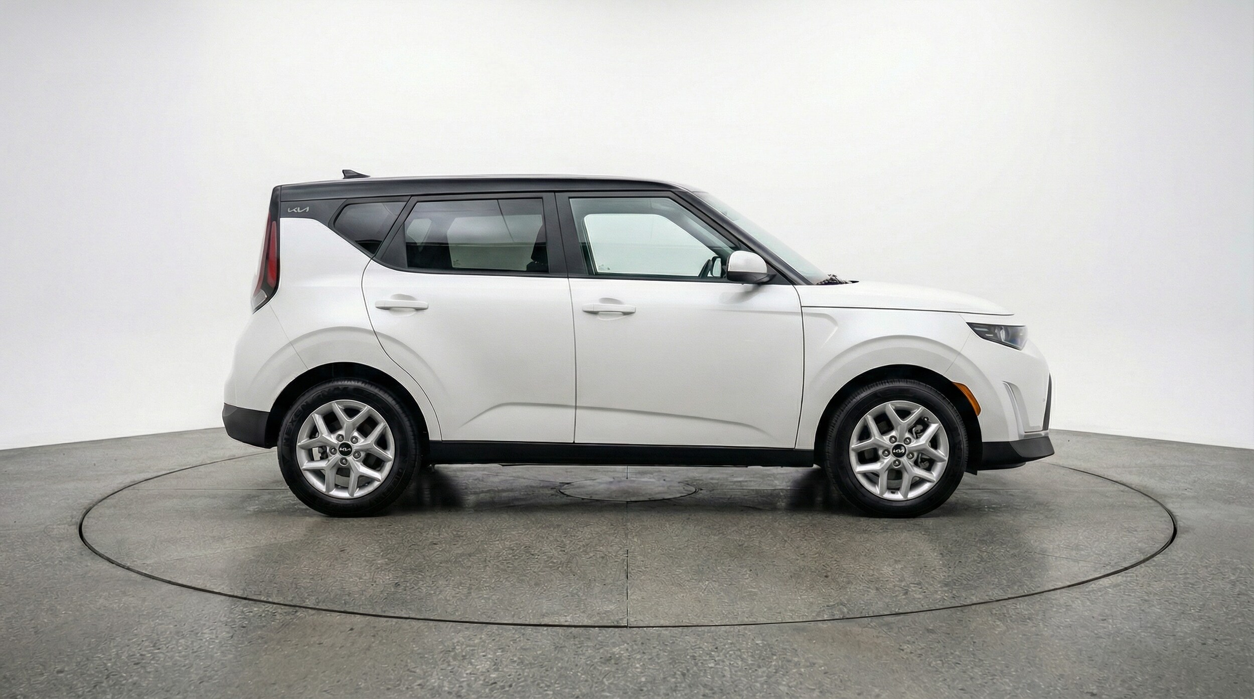 Thumbnail: 2025 Kia Soul - 8