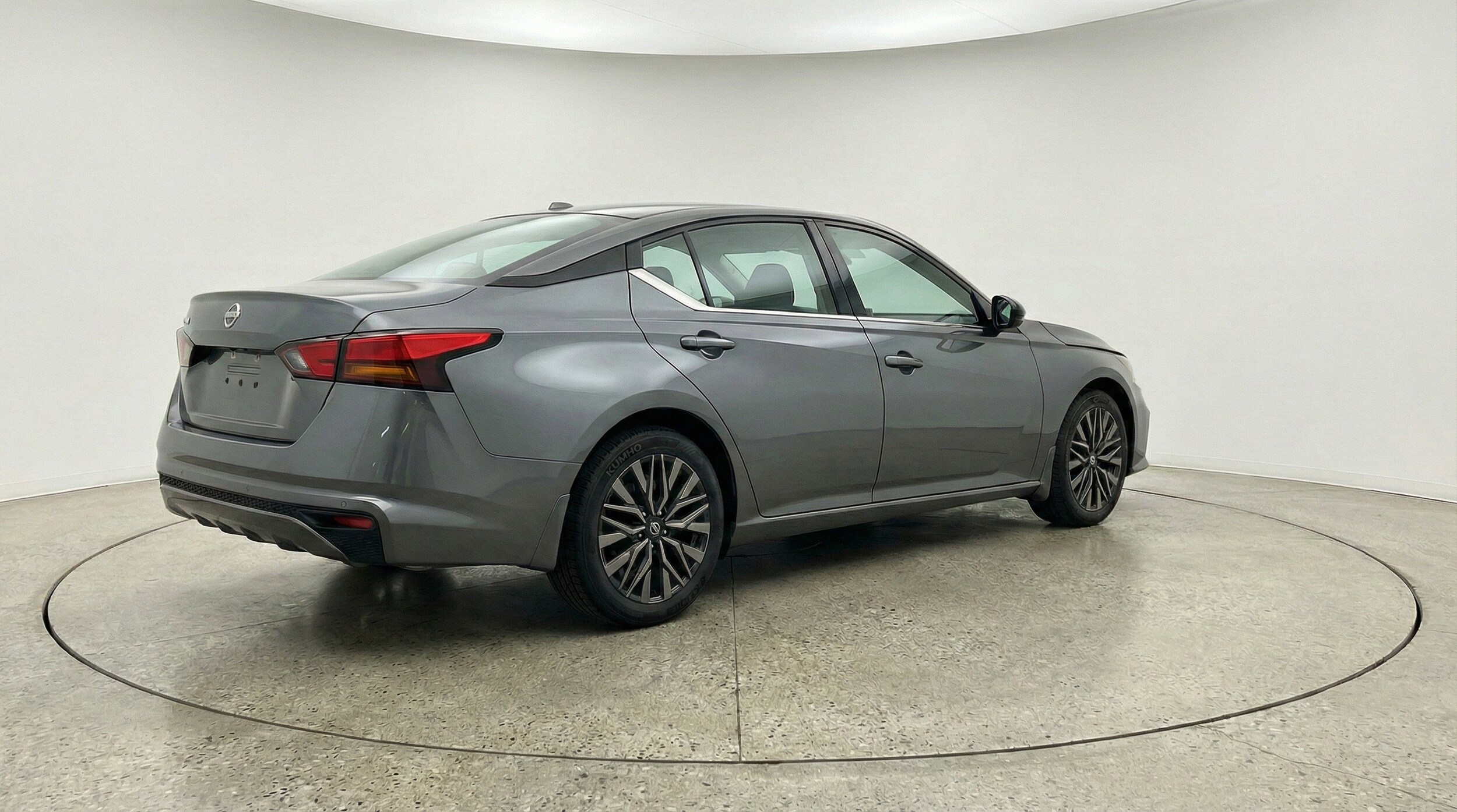 Thumbnail: 2025 Nissan Altima - 9