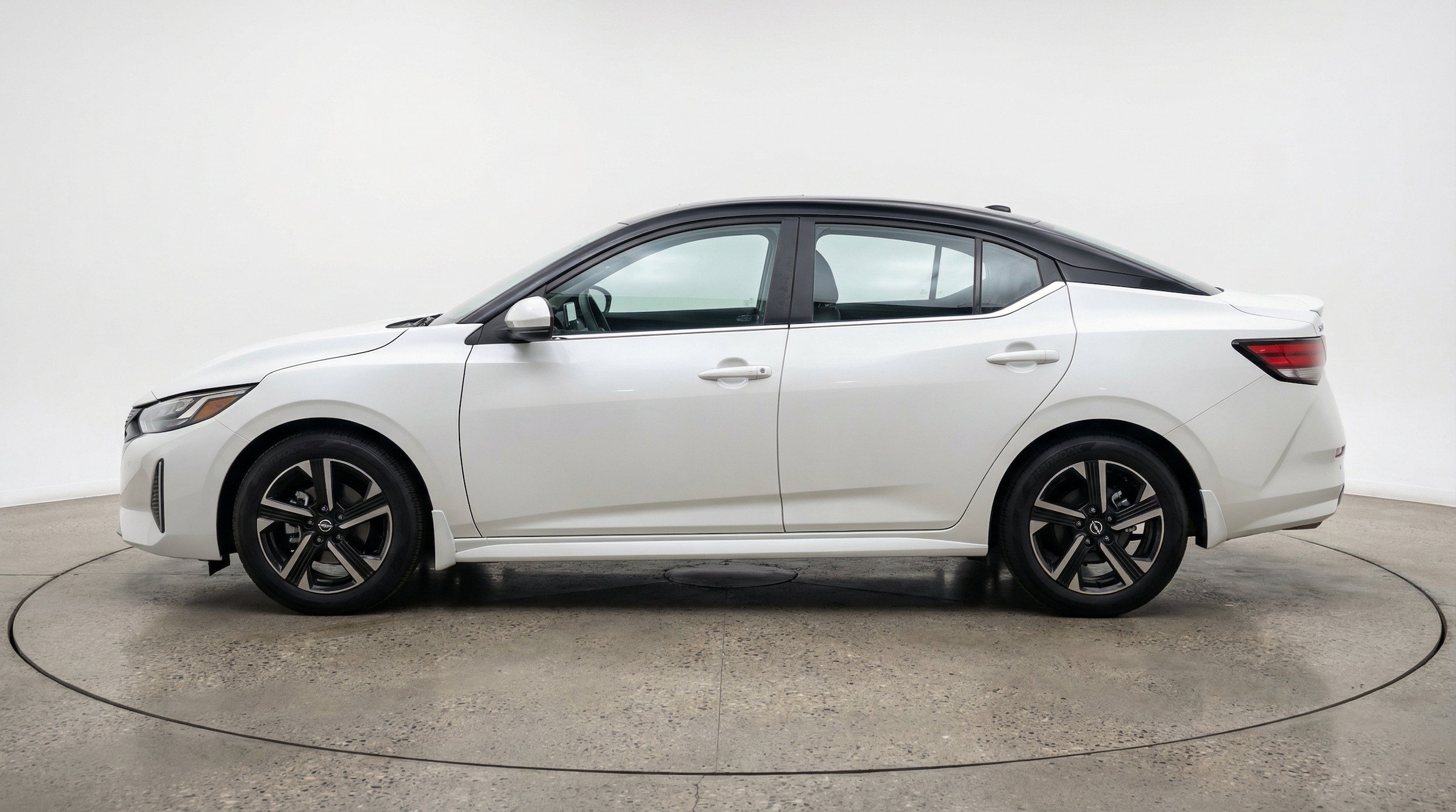 Thumbnail: 2025 Nissan Sentra - 5