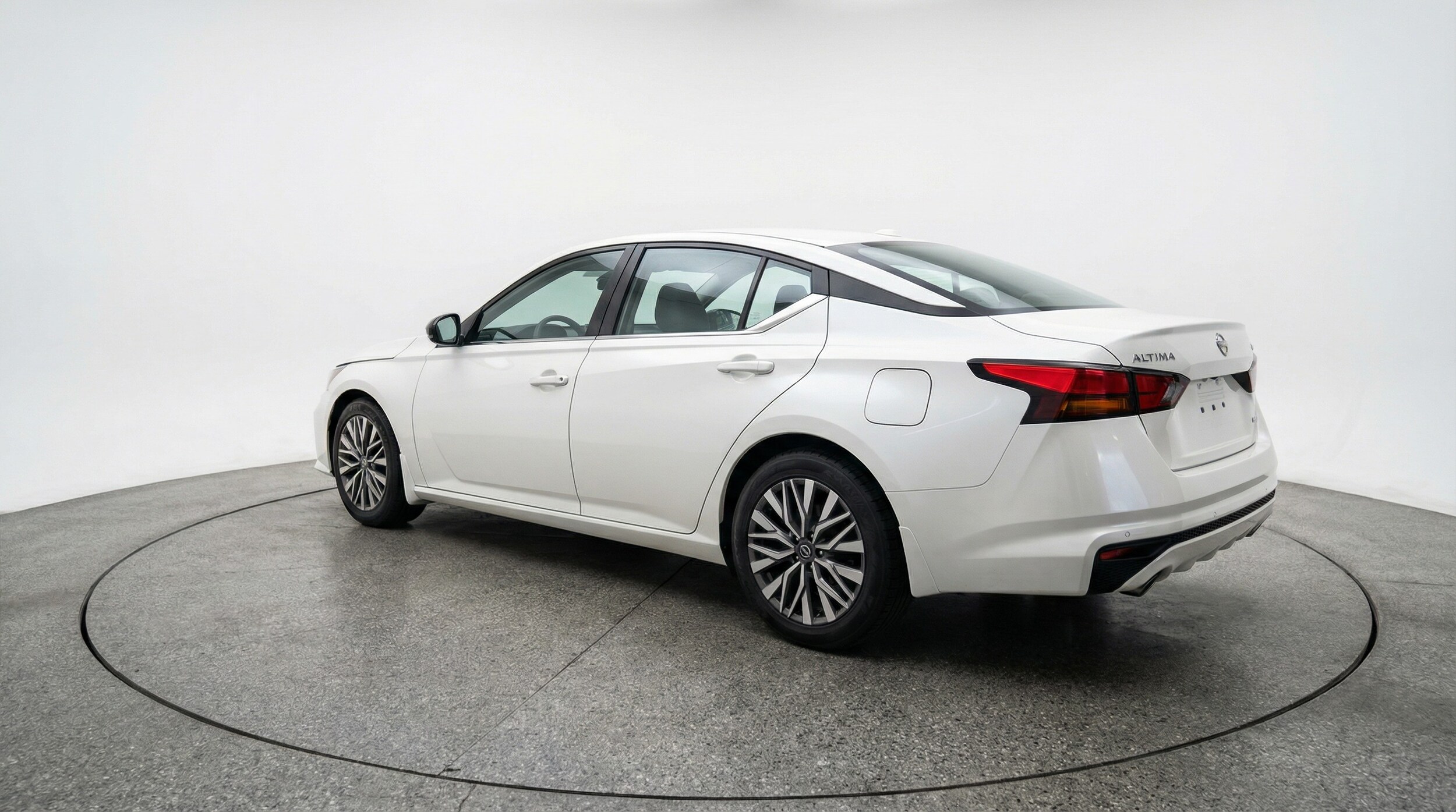 Thumbnail: 2025 Nissan Altima - 5