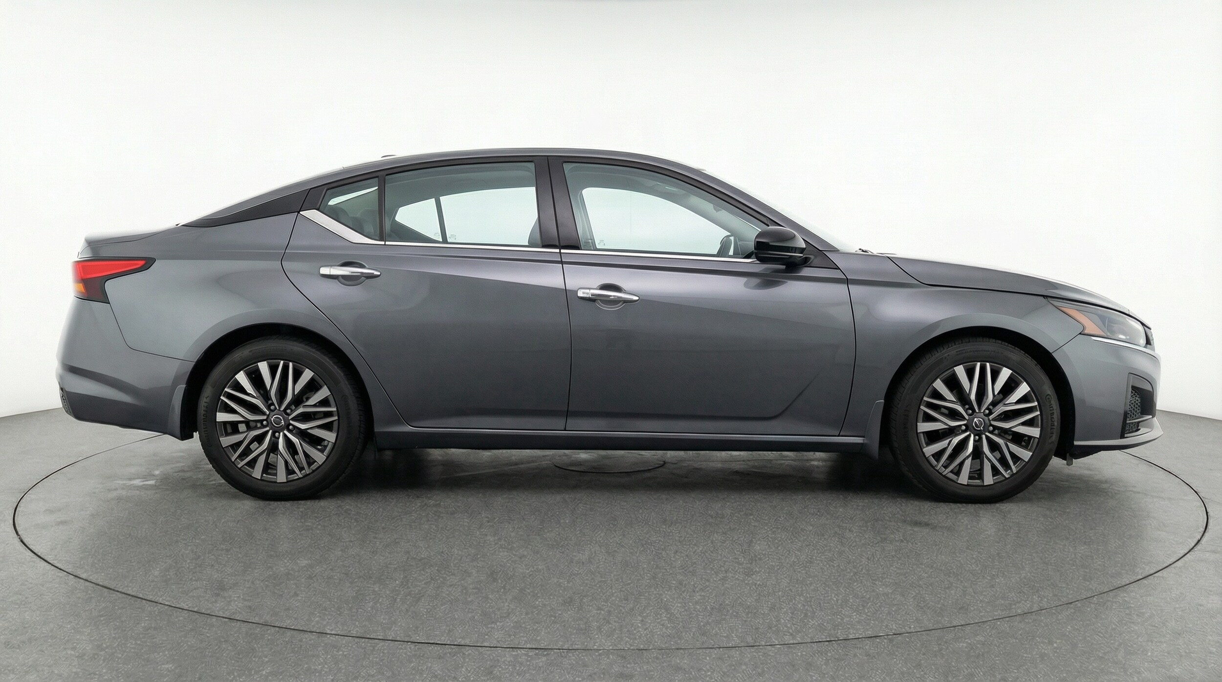 Thumbnail: 2025 Nissan Altima - 8