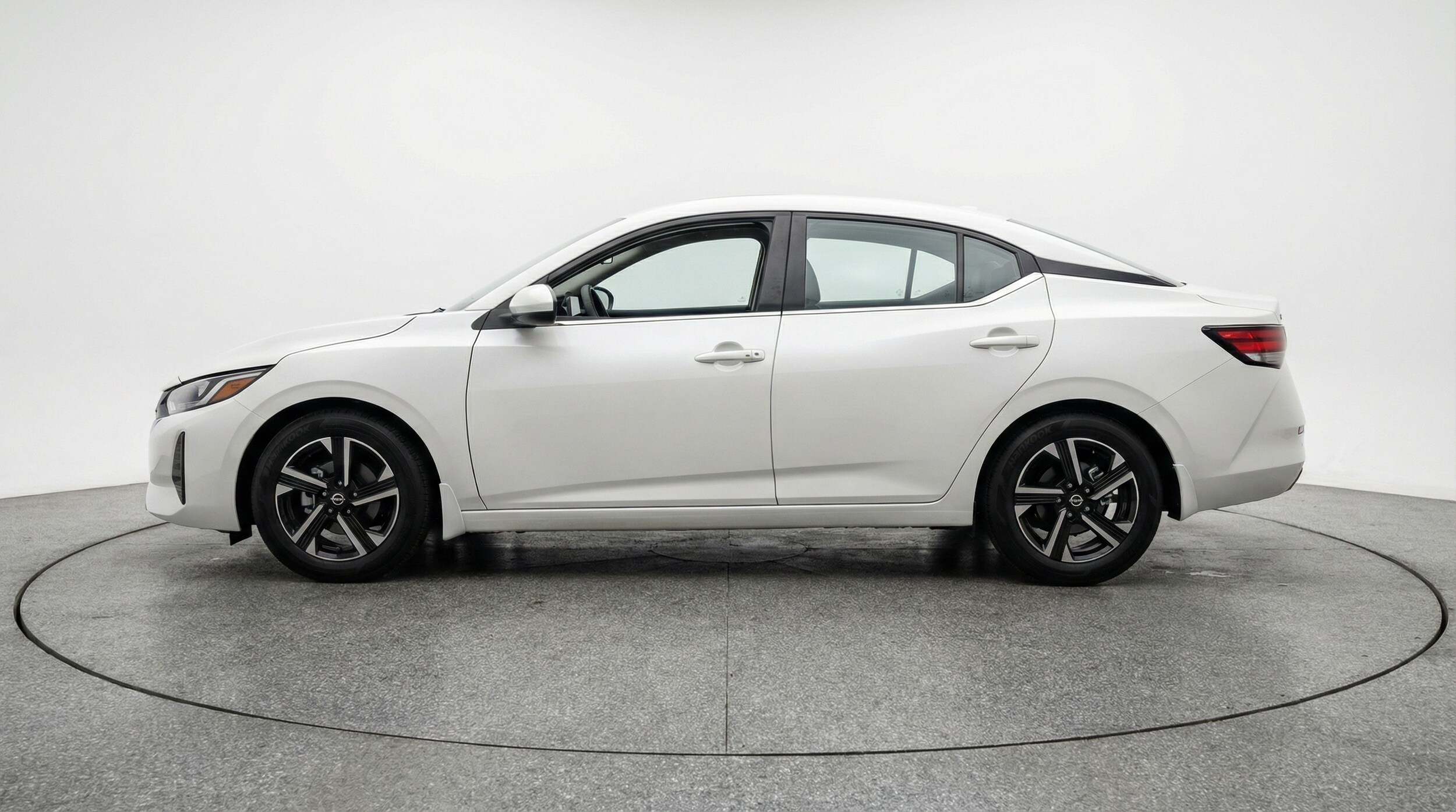 Thumbnail: 2025 Nissan Sentra - 4