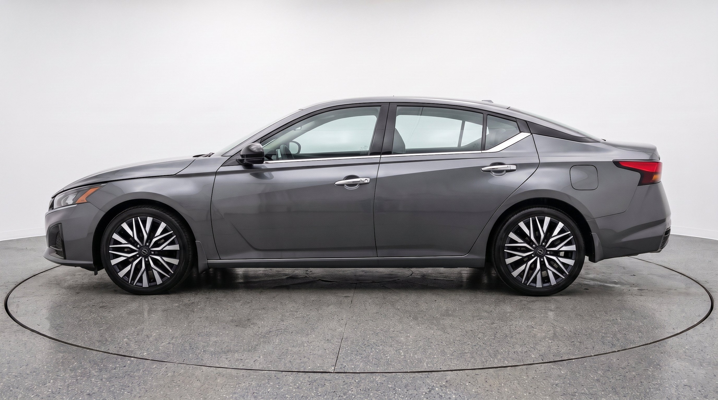 Thumbnail: 2025 Nissan Altima - 5