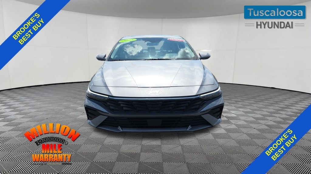 Used 2025 Hyundai Elantra Limited Sedan