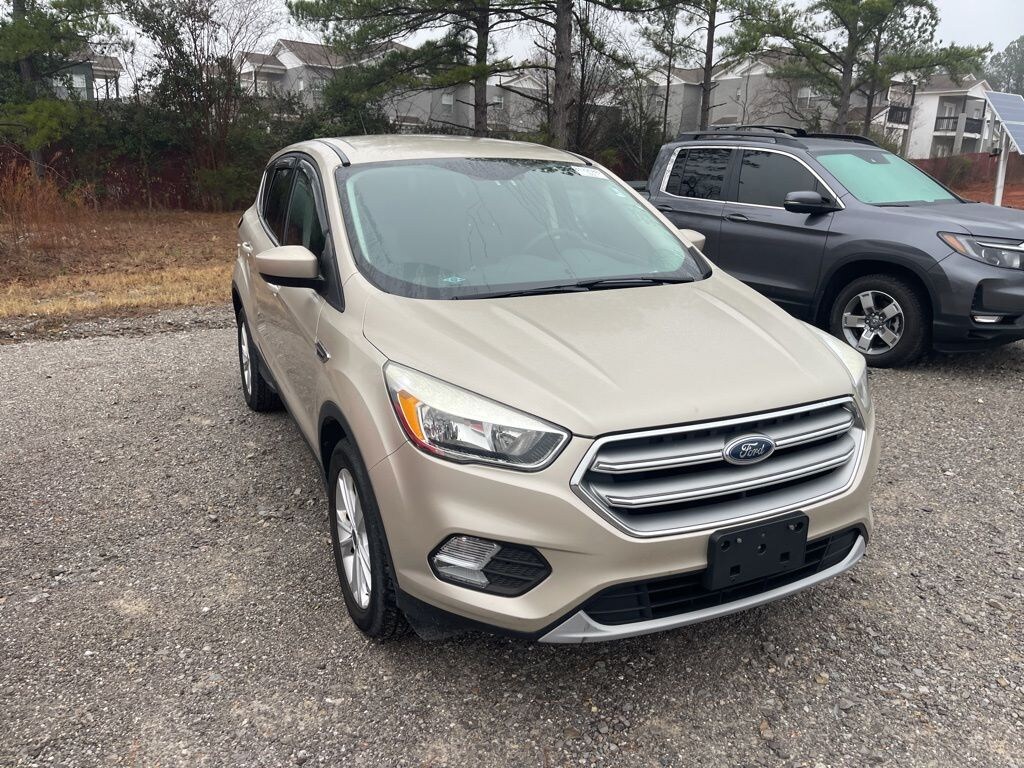 Used 2017 Ford Escape SE SUV