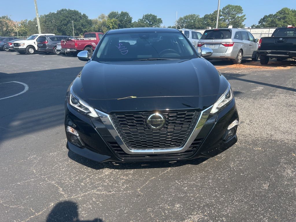 2019 Nissan Altima 2.5 SV photo 2