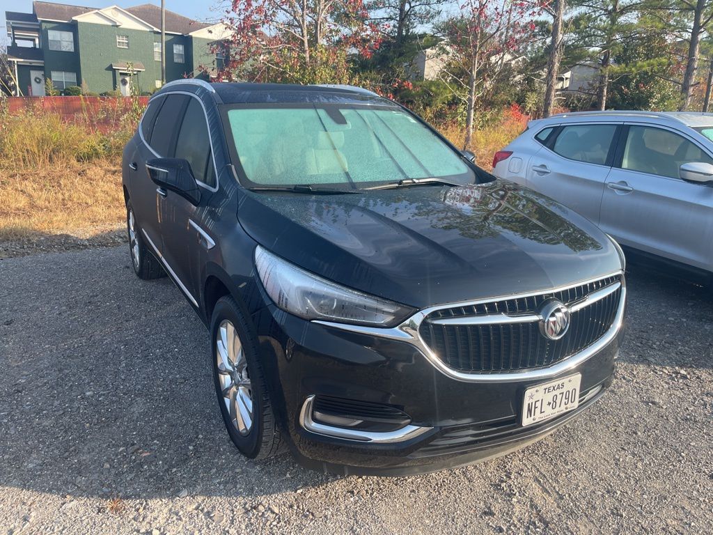 2020 Buick Enclave Essence photo 2